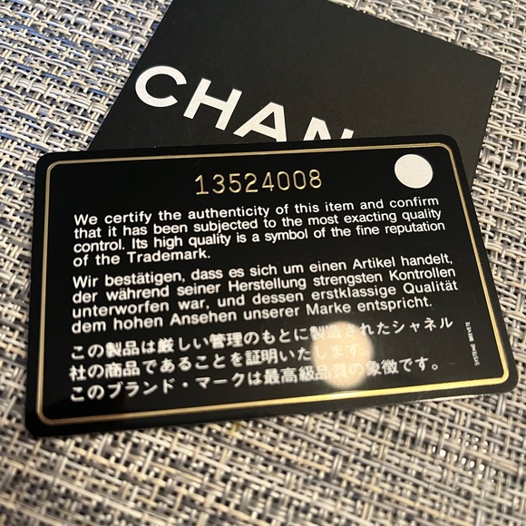 AUTH Chanel Matelasse black patent  quilted tote bag - Picture 11 of 11